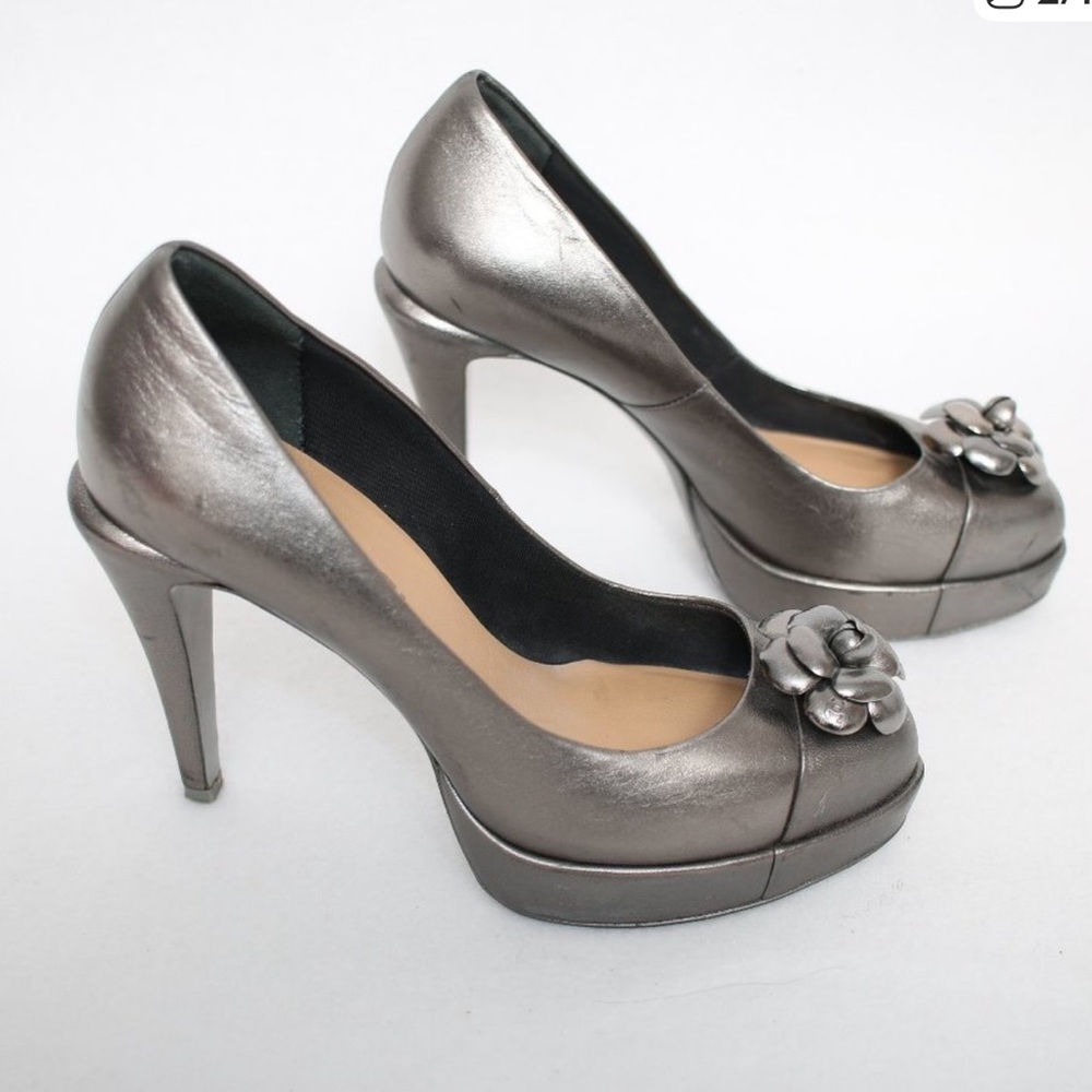 CHANEL Metallic Camellia Platform Pumps - Gunmetal - Picture 4 of 13